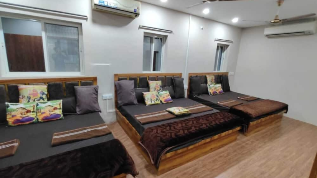 Cheap rooms in Tarawari