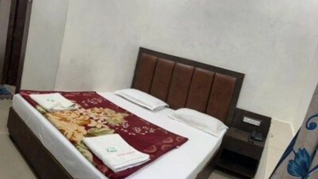 Furnished room in Sector 13 Karnal