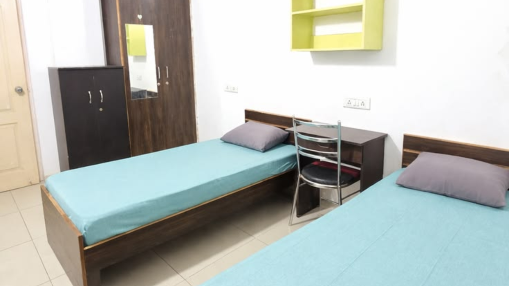 Cheap hostel in Karnal