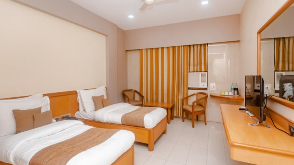 AC room in Kunjpura Road Karnal