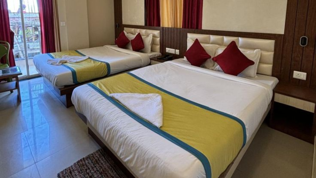 Fully furnished rooms in Karnal
