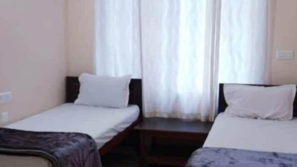 Rooms for daily rent in Karnal