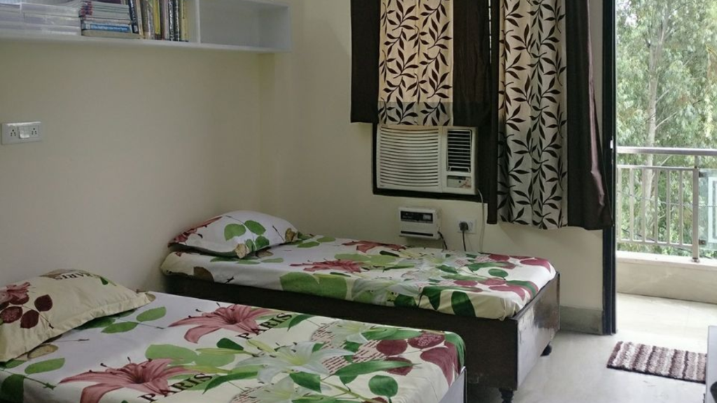 Weekly rent rooms in Karnal
