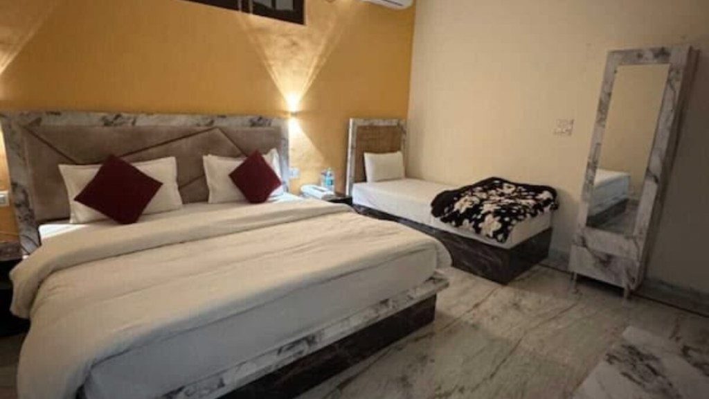 Guest house rooms in Karnal