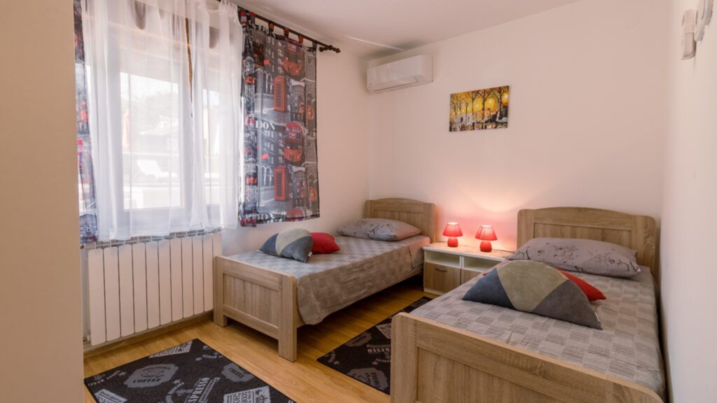 Budget short term stay Karnal
