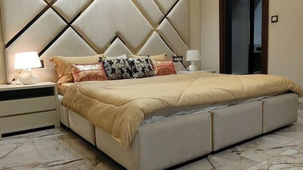 AC room in Civil Lines Karnal